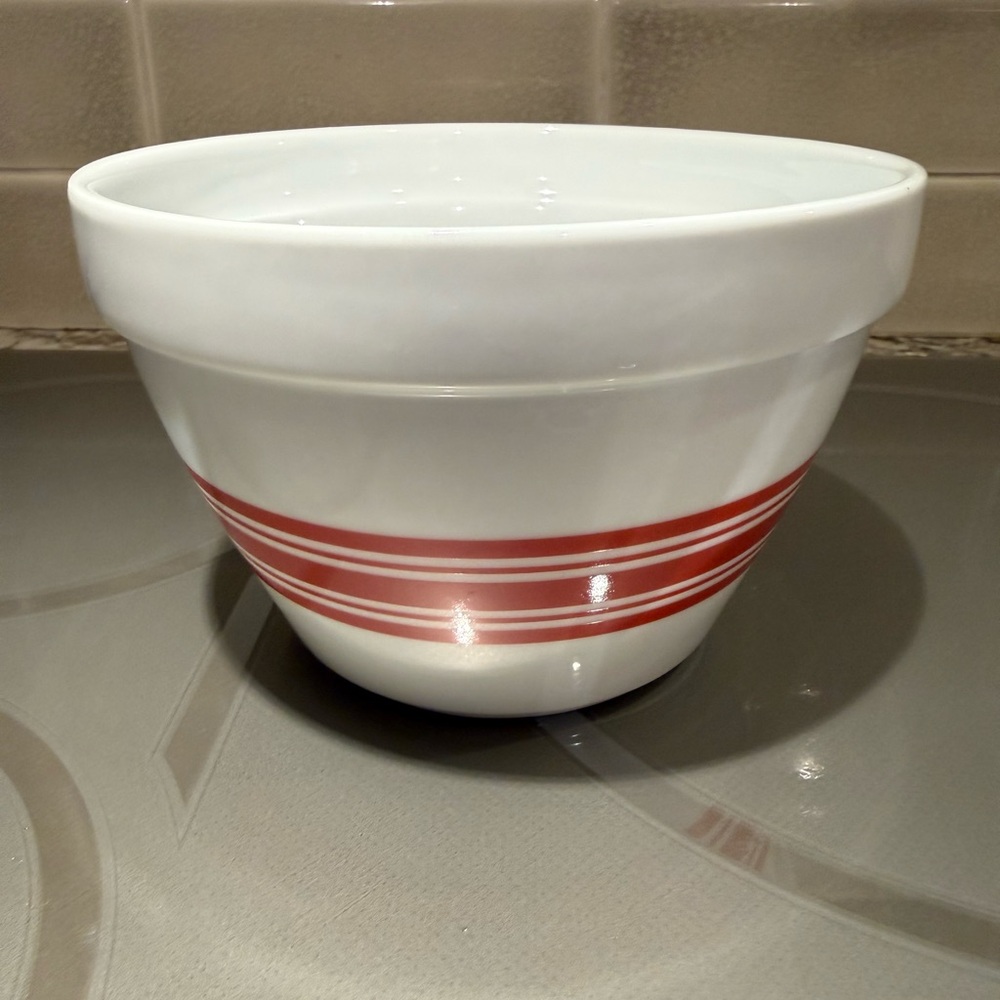 Crate&Barrel Vintage White Bowl with Red Stripes - Picture 2 of 3